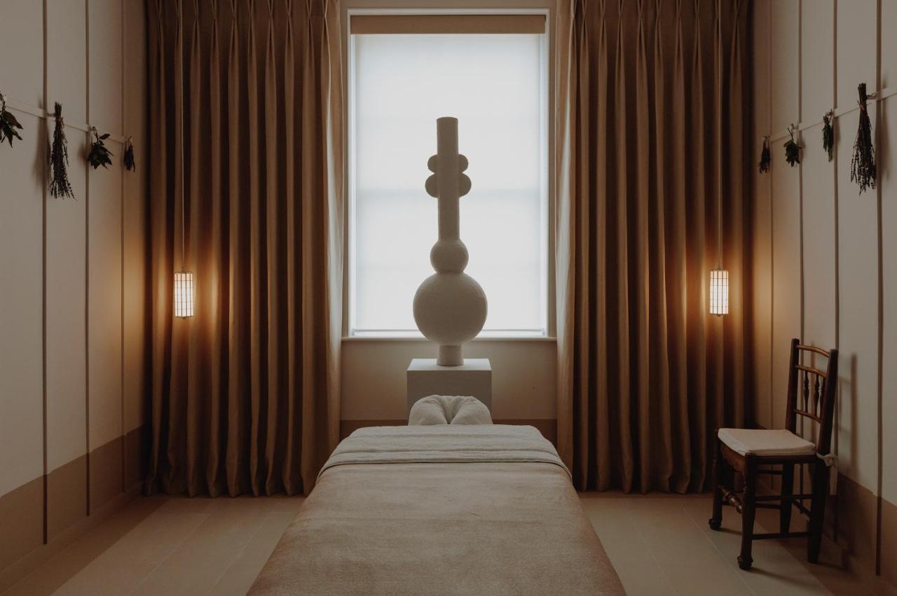 No 15 By Guesthouse, Бат Экстерьер фото The treatment room at The Well House