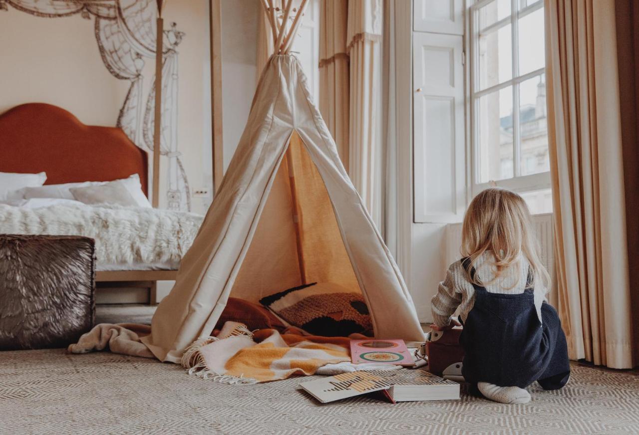 No 15 By Guesthouse, Бат Экстерьер фото A teepee in a bedroom