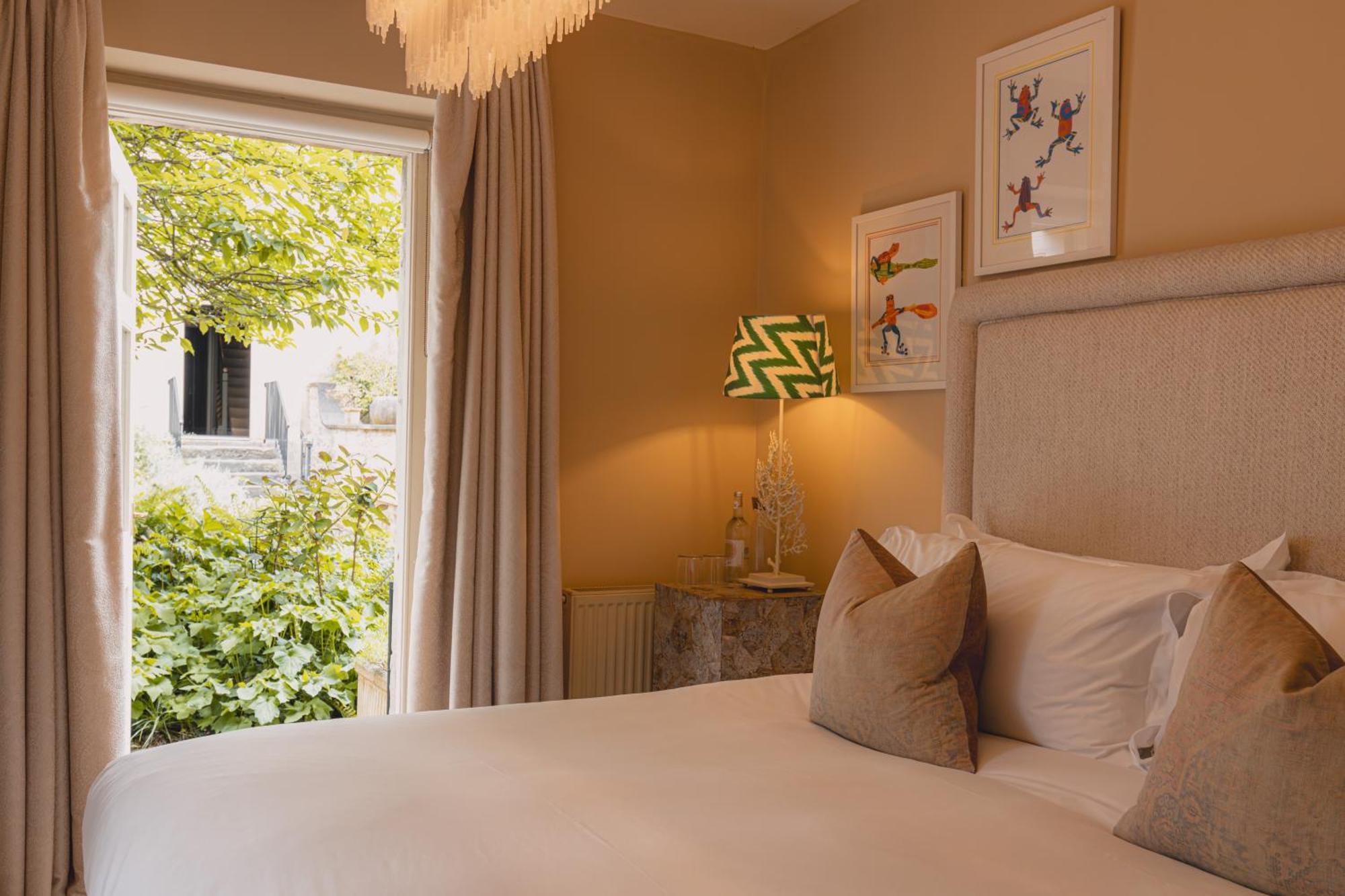 No 15 By Guesthouse, Бат Экстерьер фото A bedroom at the hotel