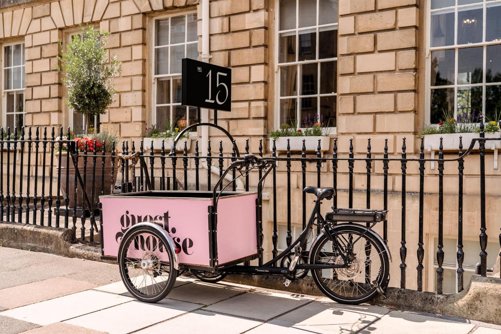 No 15 By Guesthouse, Бат Экстерьер фото A cargo bike in Bath, England