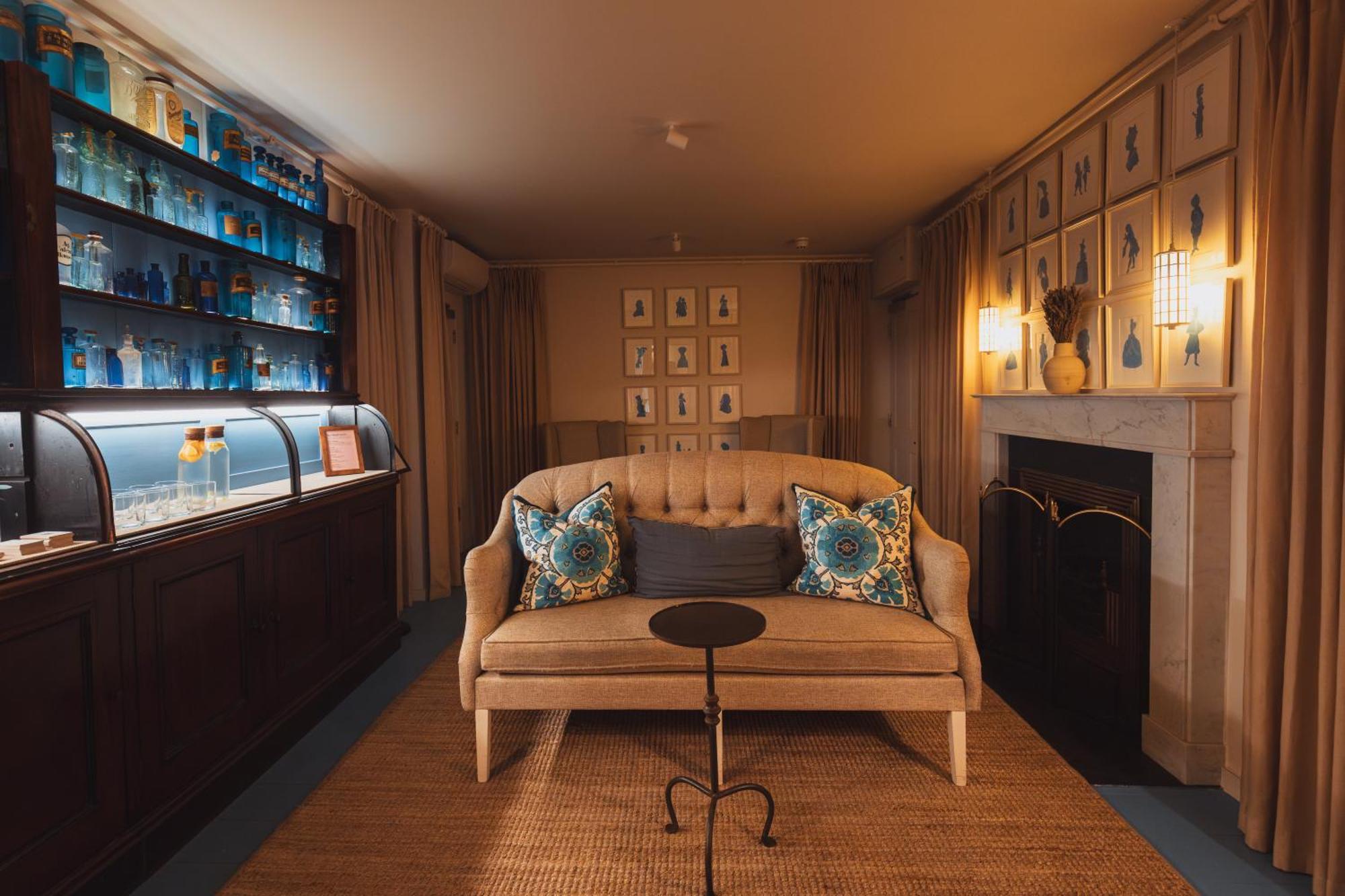 No 15 By Guesthouse, Бат Экстерьер фото The bar at the 2019 edition of the London Design Festival