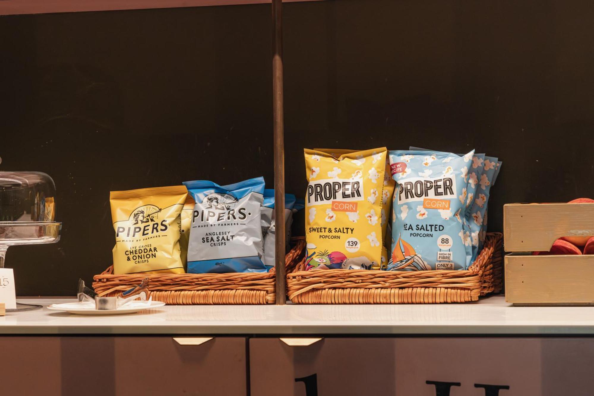 No 15 By Guesthouse, Бат Экстерьер фото Proper crisps