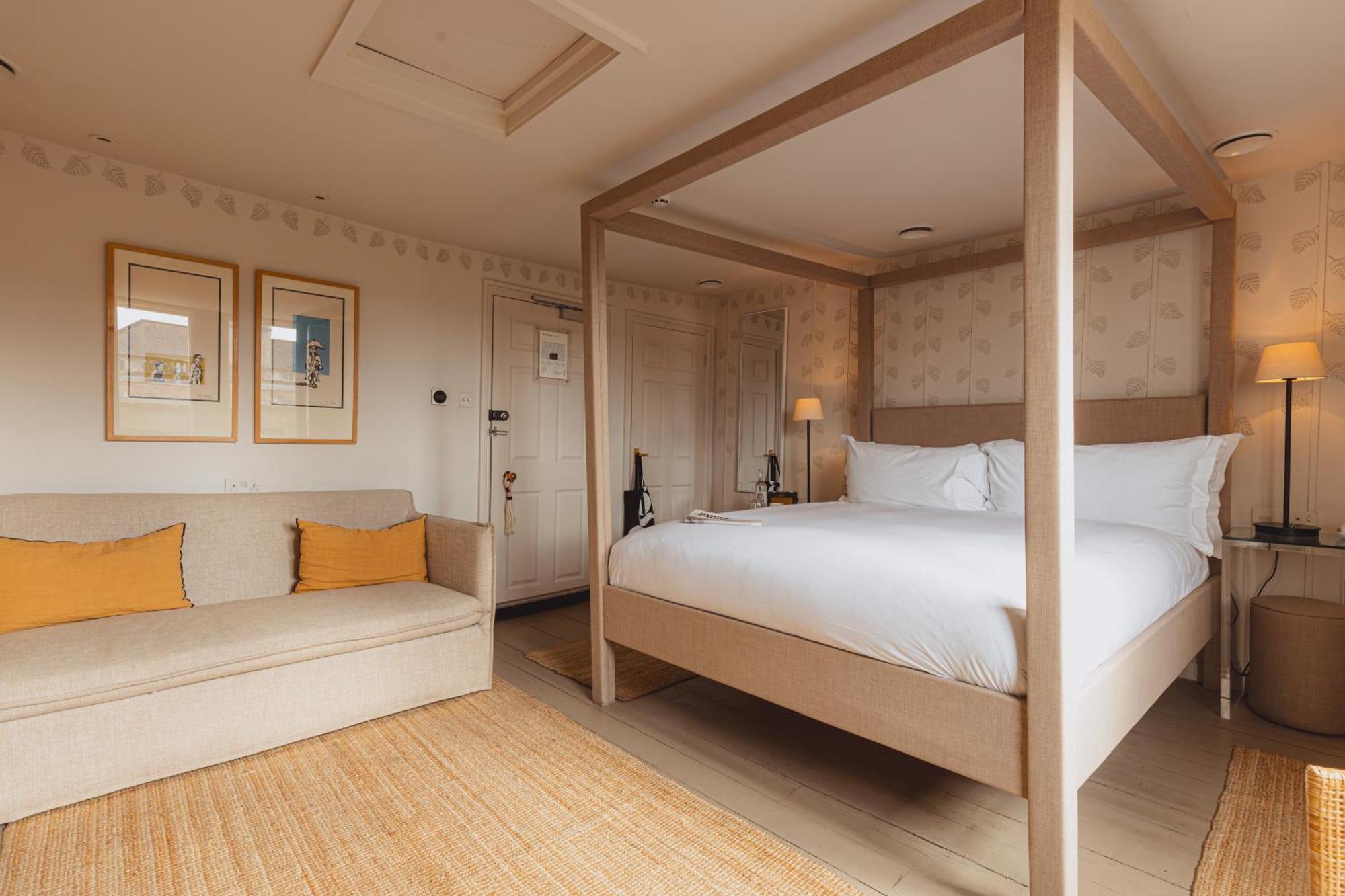 No 15 By Guesthouse, Бат Экстерьер фото A bedroom at The Ivy Hotel